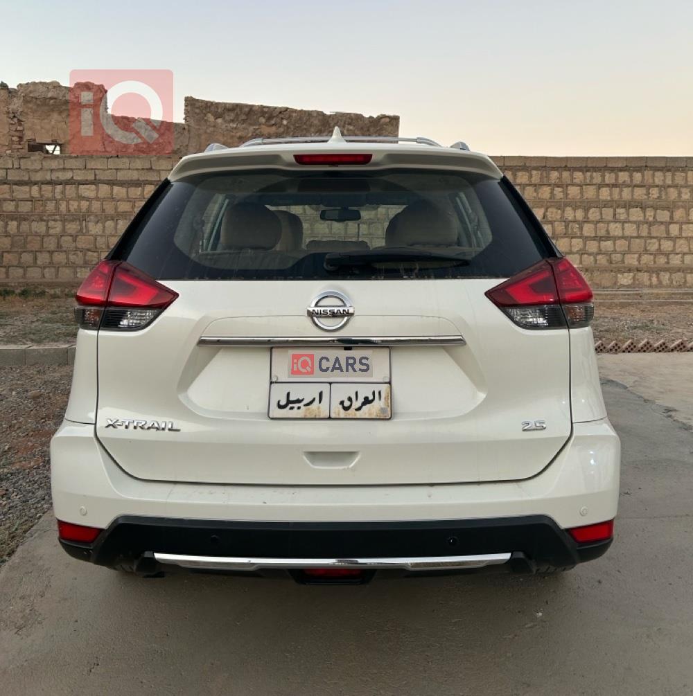 نيسان X-Trail